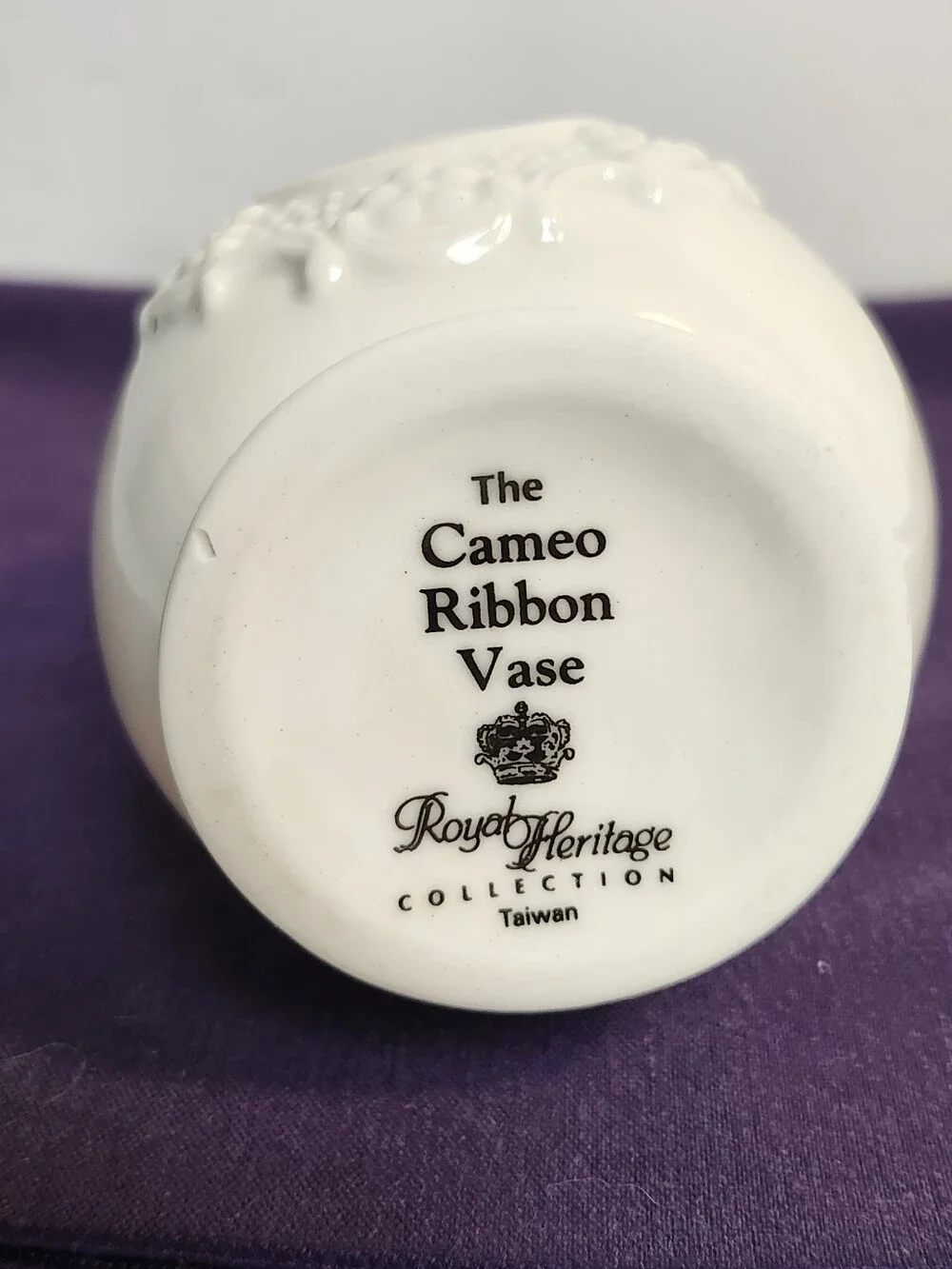 Royal Heritage Collection Porcelain Bud Vase